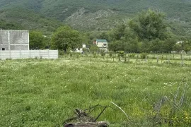 იყიდება მიწის ნაკვეთი, ნავაზი