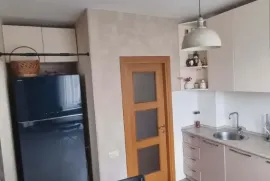 იყიდება ბინა, 3 ოთახიანი, ძველი აშენებული, თბილისი, დიდი დიღომი