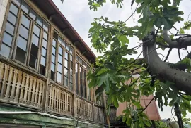 Продается квартира, 3 Kомнатная, Старое здание, Тбилиси, Мтацминда