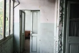 Продается квартира, 3 Kомнатная, Старое здание, Тбилиси, Мтацминда