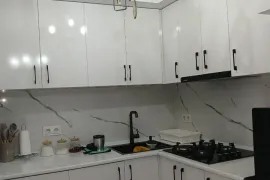 Аренда, 3 Kомнатная, Новостройка, Батуми, Район аэропорта