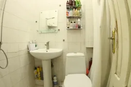 Apartment for sale, 5 Room, Old building, Tbilisi, Chugureti