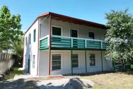 Продается Дом, 8 Kомнатная, Гурджаани