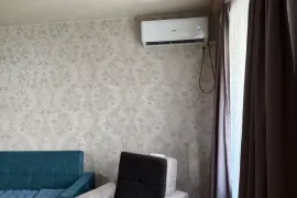 ქირავდება ბინა დღიურად, 1 ოთახიანი, ძველი აშენებული, თბილისი, საბურთალო