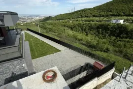 იყიდება სახლი, 6 ოთახიანი, თბილისის შემოგარენი, თხინვალი