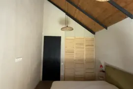 იყიდება სახლი, 5 ოთახიანი, თბილისი, ლისის ტბა