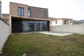 იყიდება სახლი, 10 ოთახიანი, თბილისი, დიდი დიღომი
