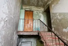 იყიდება მიწის ნაკვეთი, საგვიჩიო
