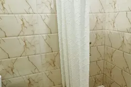 ქირავდება ბინა, 3 ოთახიანი, ძველი აშენებული, ბათუმი, ხიმშიაშვილის უბანი