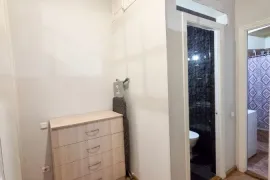 იყიდება ბინა, 3 ოთახიანი, ძველი აშენებული, თბილისი, ჩუღურეთი