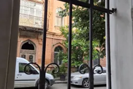 იყიდება ბინა, 3 ოთახიანი, ძველი აშენებული, თბილისი, ჩუღურეთი