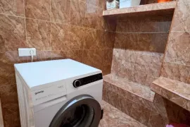 იყიდება ბინა, 3 ოთახიანი, ძველი აშენებული, თბილისი, ჩუღურეთი