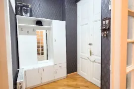 იყიდება ბინა, 3 ოთახიანი, ძველი აშენებული, თბილისი, ჩუღურეთი