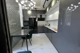 Продается квартира, 5 Kомнатная, Новостройка, Батуми