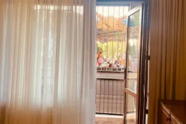 Daily Apartment Rent, 2 Room, Old building, Batumi, Rustaveli District