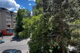 ქირავდება ბინა დღიურად, 4 ოთახიანი, ძველი აშენებული, თბილისი, ვაჟა ფშაველას კვარტლები