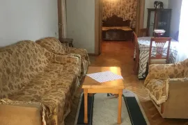 ქირავდება ბინა დღიურად, 4 ოთახიანი, ძველი აშენებული, თბილისი, ვაჟა ფშაველას კვარტლები