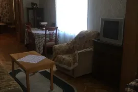ქირავდება ბინა დღიურად, 4 ოთახიანი, ძველი აშენებული, თბილისი, ვაჟა ფშაველას კვარტლები