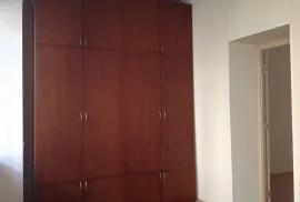 ქირავდება ბინა, 3 ოთახიანი, ძველი აშენებული, თბილისი, საბურთალო