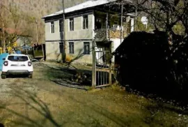იყიდება სახლი, 6 ოთახიანი, ქედა