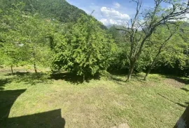 იყიდება სახლი, 6 ოთახიანი, ქედა