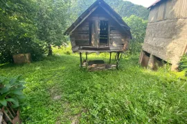 იყიდება სახლი, 6 ოთახიანი, ქედა