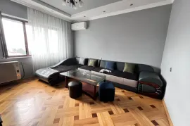 Аренда квартир посуточно, 3 Kомнатная, Старое здание, Батуми, Болота