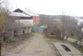 იყიდება ბინა, 6 ოთახიანი, ძველი აშენებული, სიღნაღი, ქვემო ბოდბე