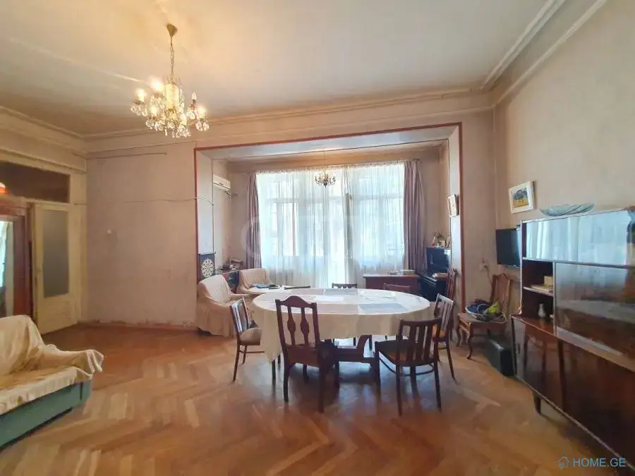 Продается квартира, 4 Kомнатная, Старое здание, Тбилиси, saburtalo