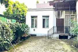 Daily Apartment Rent, 1 Room, Old building, Batumi, Old Batumi district