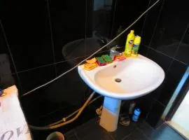 Продается Дом, 6 Kомнатная, Тбилиси, Ивертубани