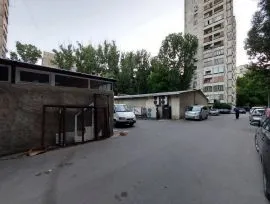 Аренда, Старое здание, Глдани