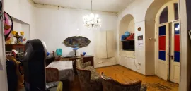 Apartment for sale, Old building, Mtatsminda