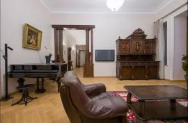 Apartment for sale, 5 Room, Old building, Tbilisi, Chugureti