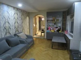 იყიდება ბინა, 3 ოთახიანი, ძველი აშენებული, თბილისი, ავლაბარი