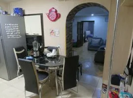 იყიდება ბინა, 3 ოთახიანი, ძველი აშენებული, თბილისი, ავლაბარი