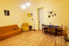 ქირავდება სახლი, 2 ოთახიანი, ქუთაისი, ბჟოლები