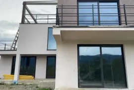 იყიდება სახლი, 7 ოთახიანი, მცხეთა, საგურამო