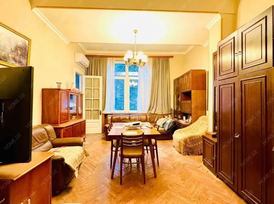 Apartment for sale, 4 Room, Old building, Tbilisi, vake