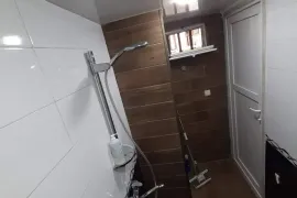 Daily Apartment Rent, 3 Room, Old building, Batumi, Rustaveli District