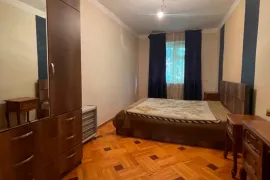 იყიდება ბინა, 2 ოთახიანი, ძველი აშენებული, თბილისი, დიღმის მასივი