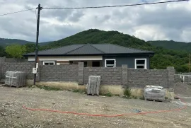 იყიდება სახლი, 4 ოთახიანი, თბილისი