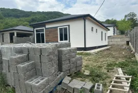 იყიდება სახლი, 4 ოთახიანი, თბილისი