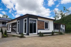 იყიდება სახლი, 4 ოთახიანი, თბილისი
