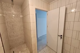 იყიდება ბინა, 3 ოთახიანი, ახალი აშენებული, ბათუმი, აეროპორტის უბანი