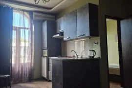 Аренда, 2 Kомнатная, Старое здание, Тбилиси, saburtalo