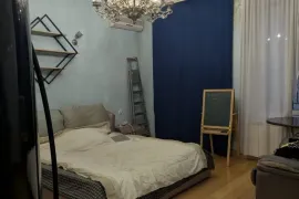 For Rent, 4 Room, Old building, Tbilisi, vake