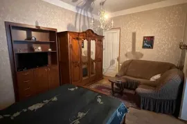 Продается квартира, 5 Kомнатная, Старое здание, Тбилиси, saburtalo