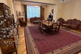 Продается квартира, 5 Kомнатная, Старое здание, Тбилиси, saburtalo