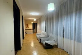 Аренда Дома, 4 Kомнатная,  Окрестности Тбилиси, Цхнети